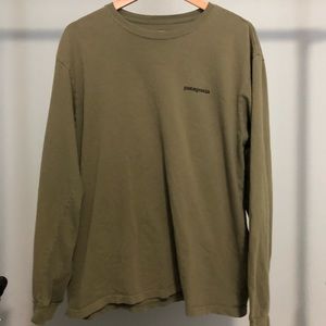 Patagonia green long sleeve T-shirt